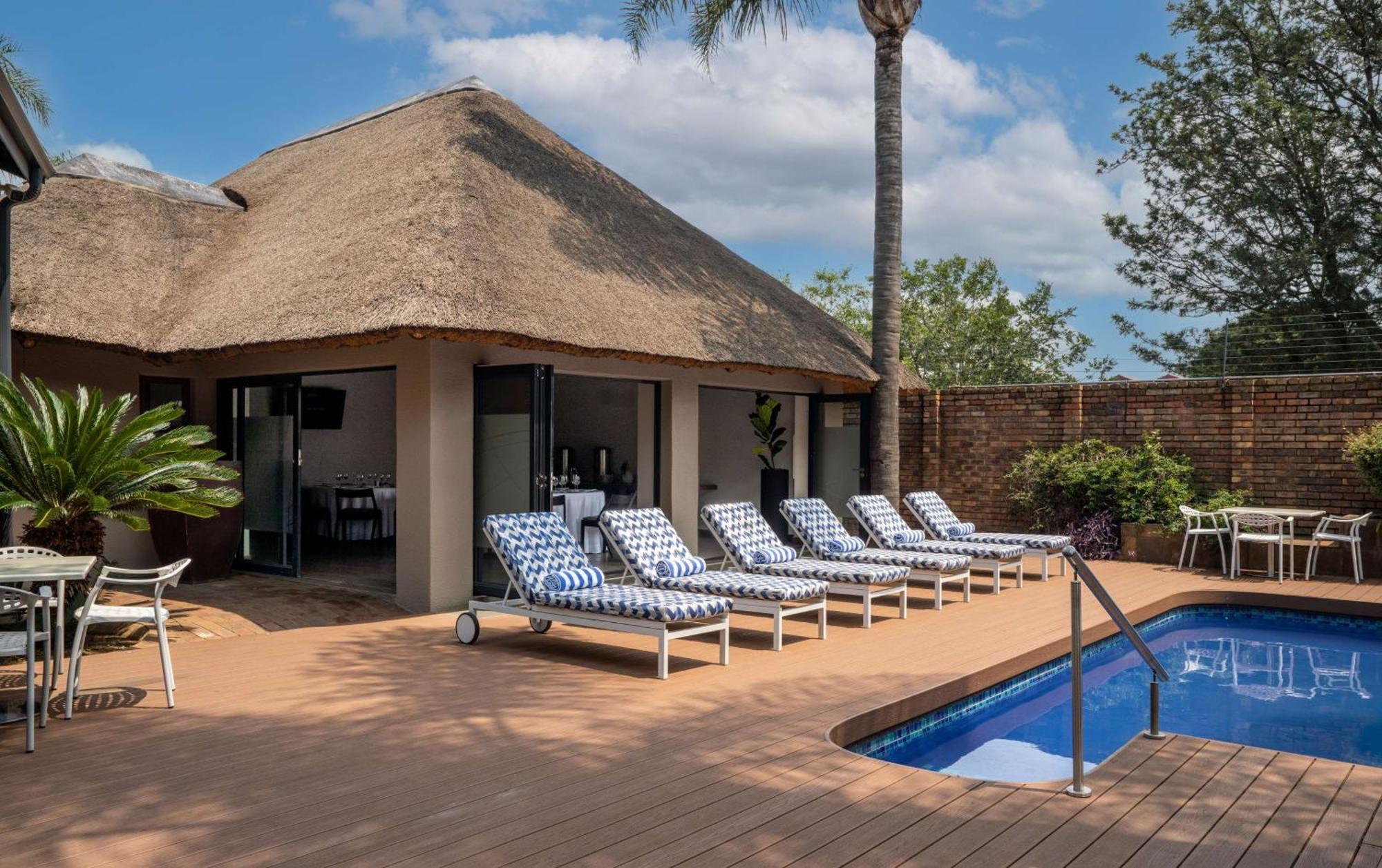 Radisson Hotel And Convention Centre Or Tambo Airport Johannesburg Eksteriør billede